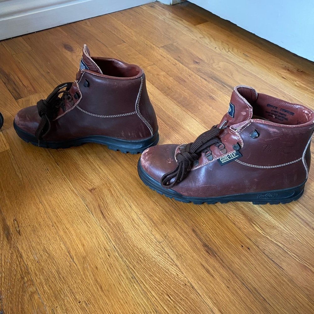 Vintage Vasque Sundowner Gortex Hiking Boot